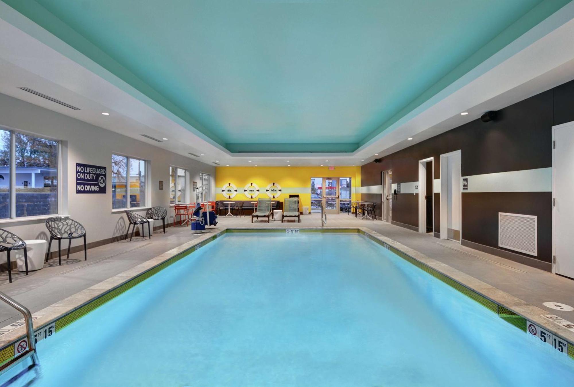 Tru By Hilton Springfield Downtown Hotel Exterior photo