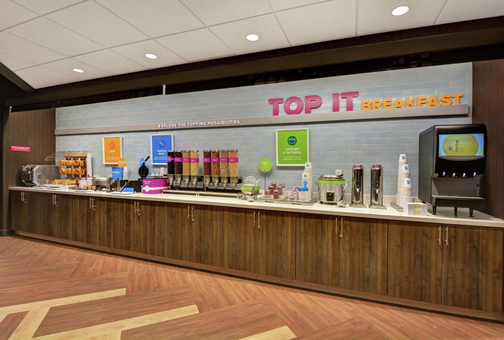 Tru By Hilton Springfield Downtown Hotel Exterior photo